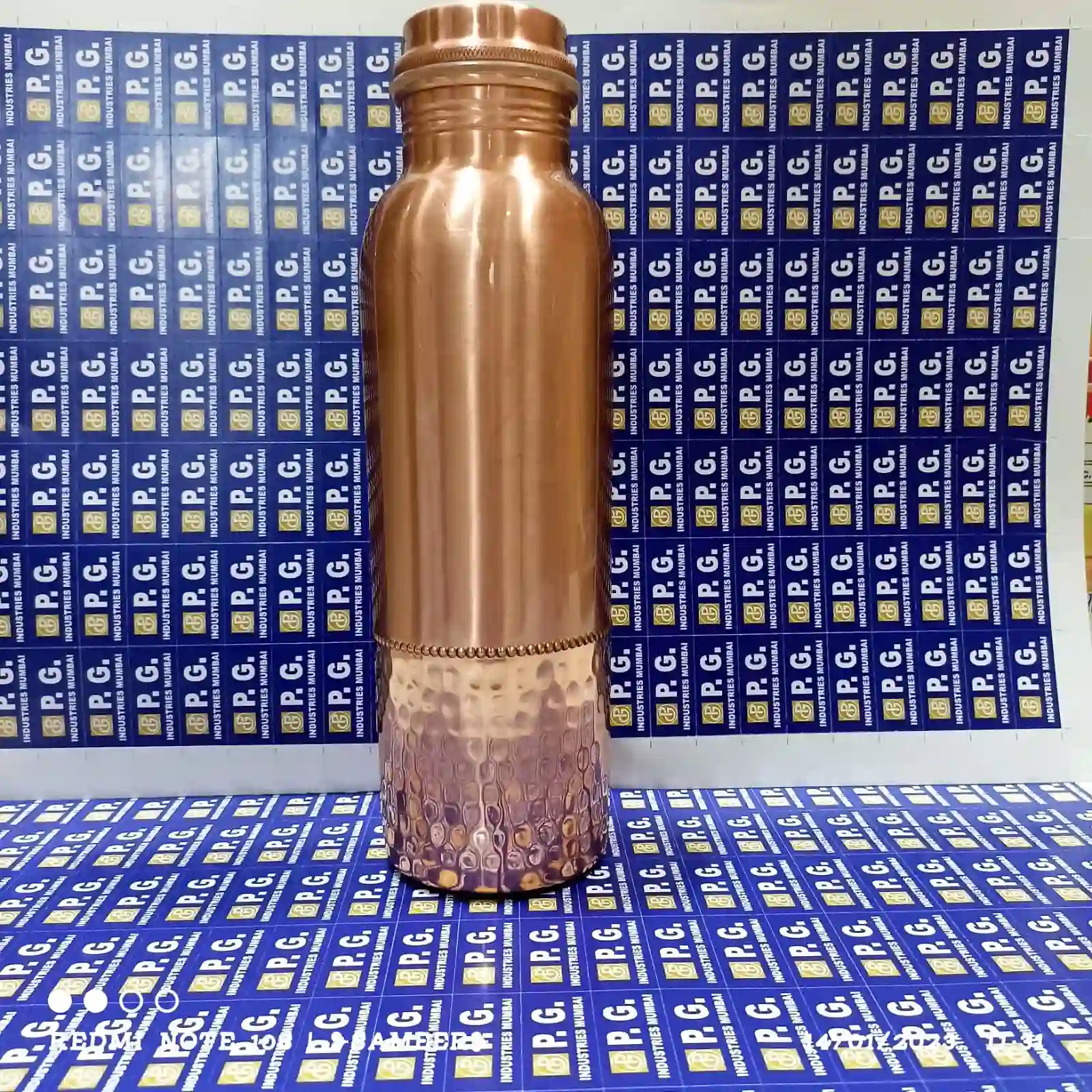 Copper bottle half hammered laquered coated